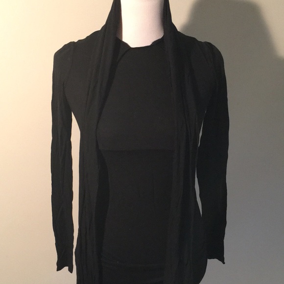 A Pea in the Pod Black maternity top, long sleeves, convertible styling. - Picture 1 of 4